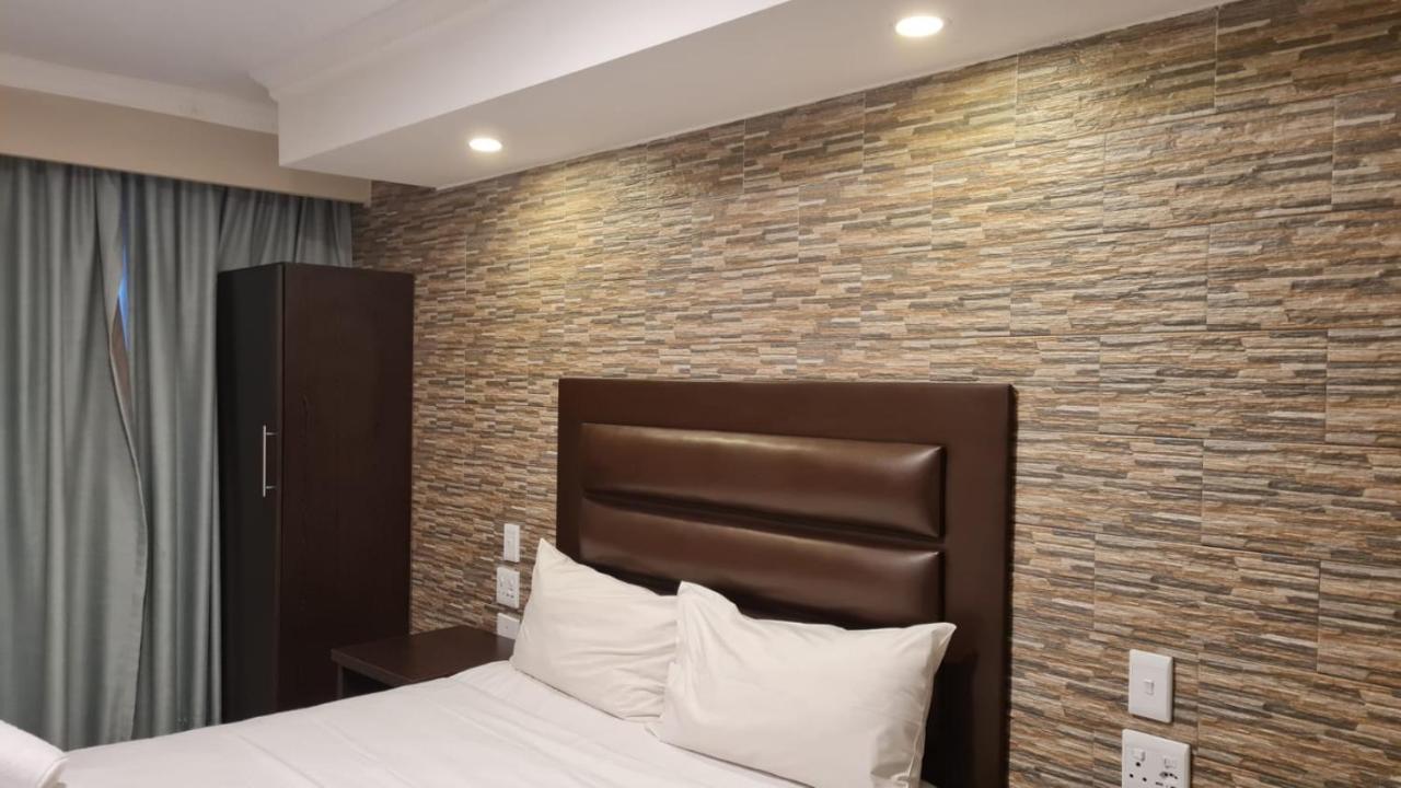 Bayside Hotel Pinetown New Germany Bagian luar foto
