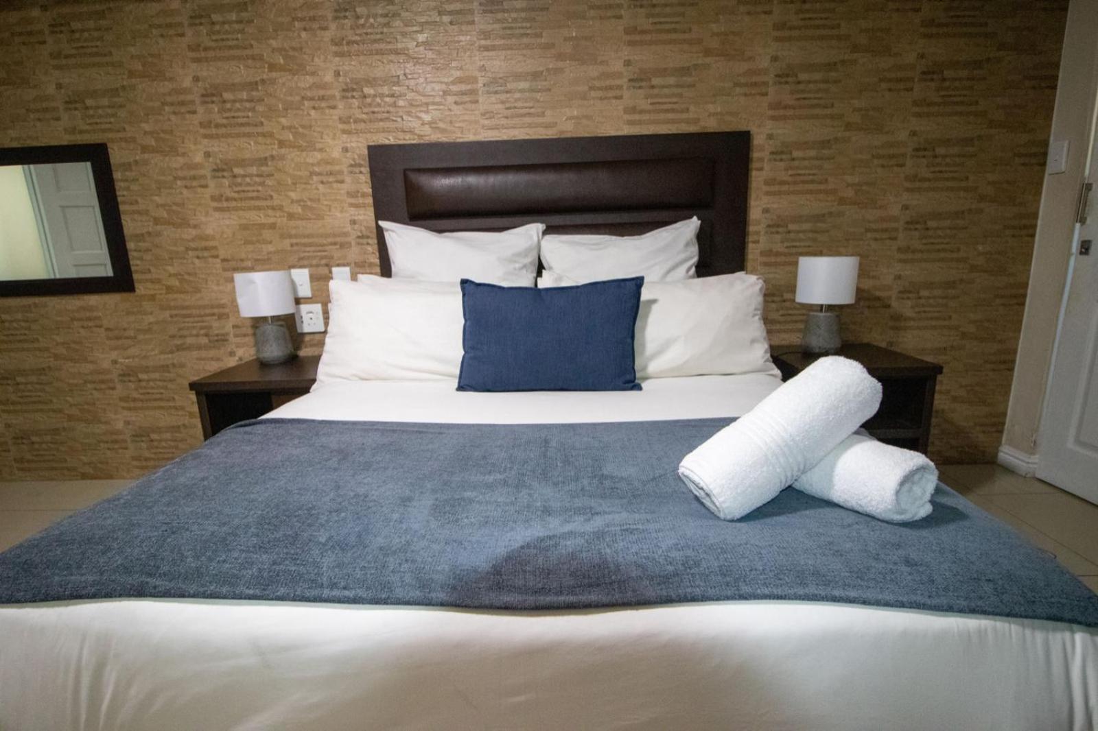 Bayside Hotel Pinetown New Germany Bagian luar foto