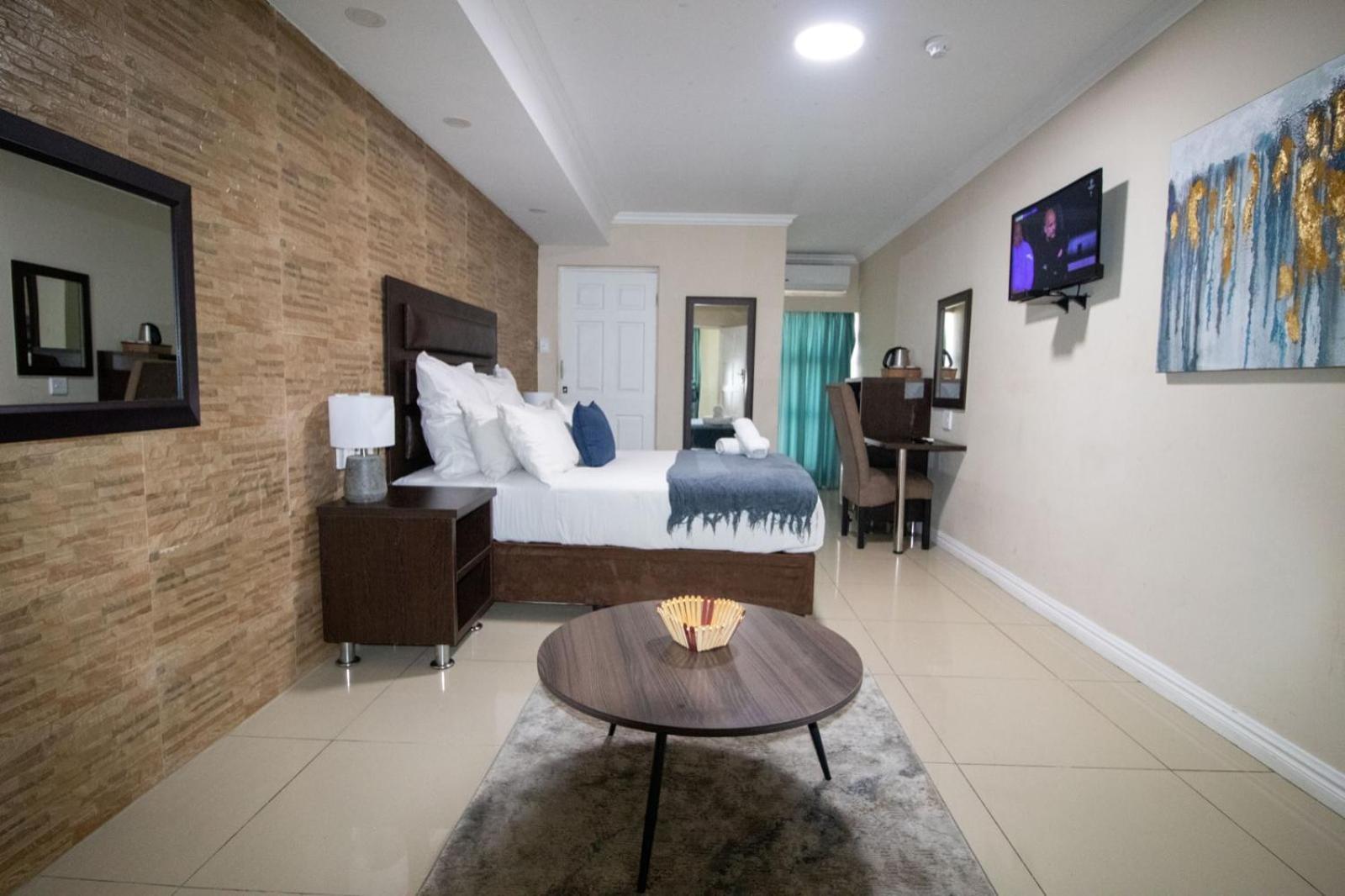 Bayside Hotel Pinetown New Germany Bagian luar foto