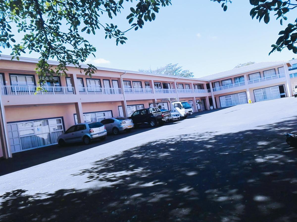 Bayside Hotel Pinetown New Germany Bagian luar foto